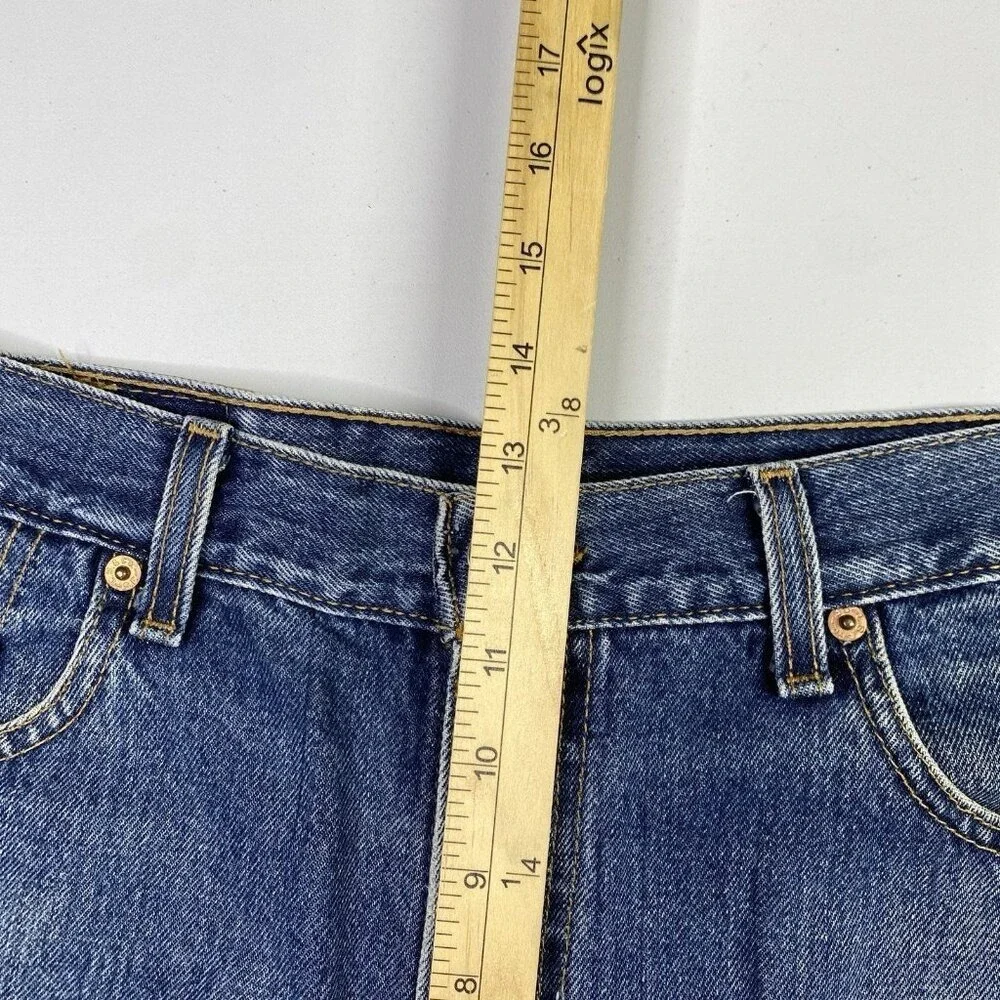Levis 505 Regular Fit Vintage Straight Leg Jeans Mens 36x30 Denim Made in USA 92